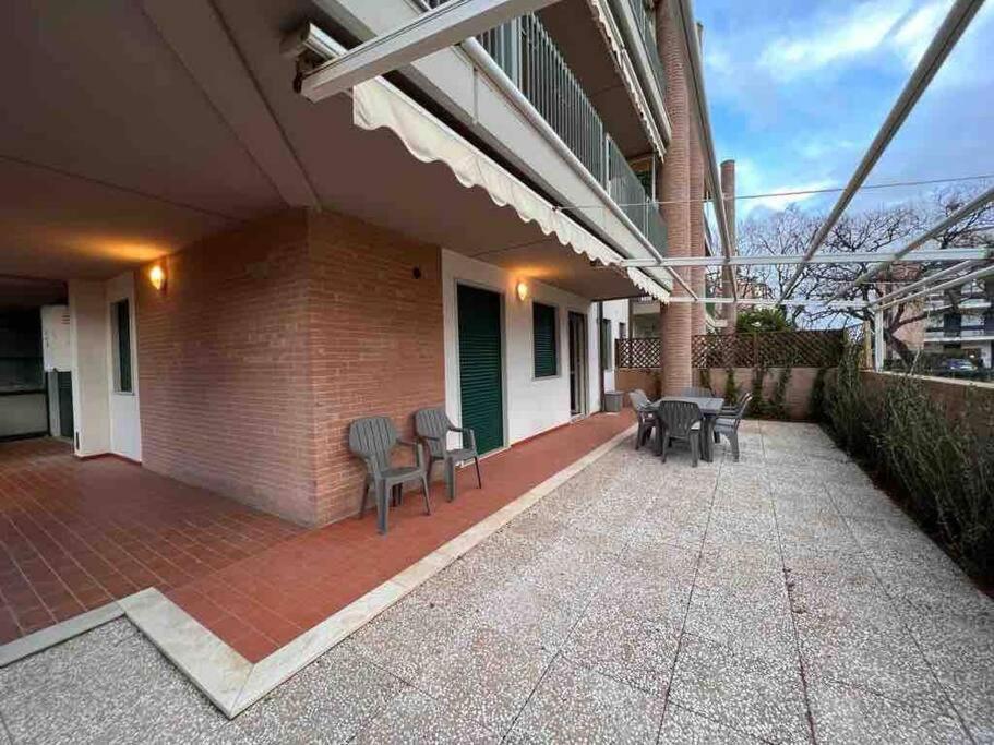 Appartamento Tranquillo Con Patio E Piscina La Caduta Eksteriør billede